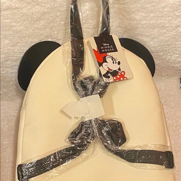 backpack - Picture 3 of 6